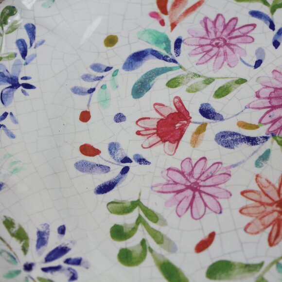 Bungalow No 10 Flower Rustic Dinner Plate Set 4 Scalloped Melamine Blue Red NWT - Picture 3 of 7